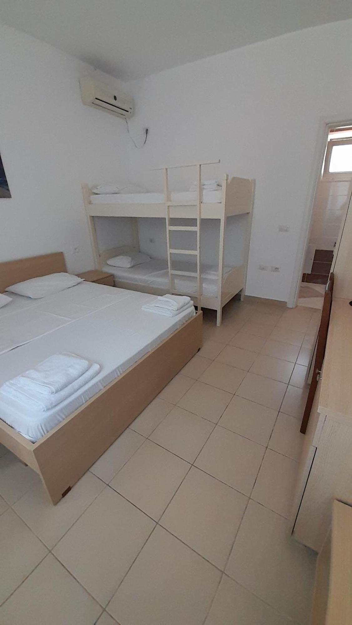 Elite 2 Kosta Hotel Dhërmi Kültér fotó