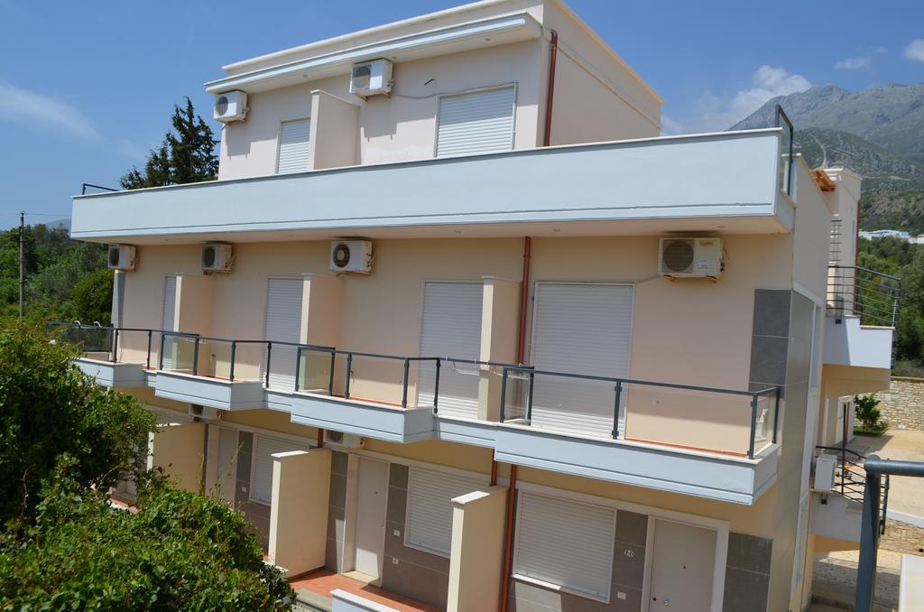 Elite 2 Kosta Hotel Dhërmi Kültér fotó